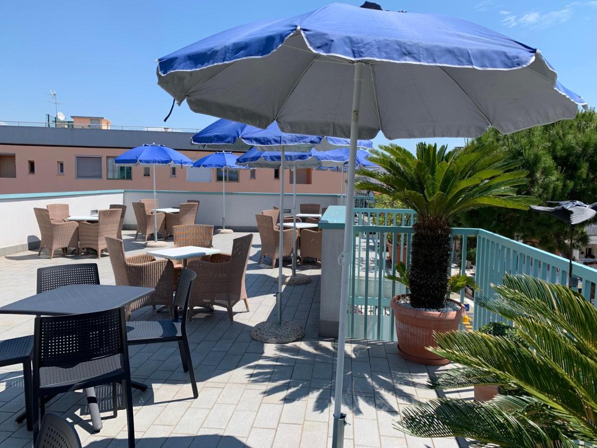 Hotel Raffaello Caorle Exteriér fotografie