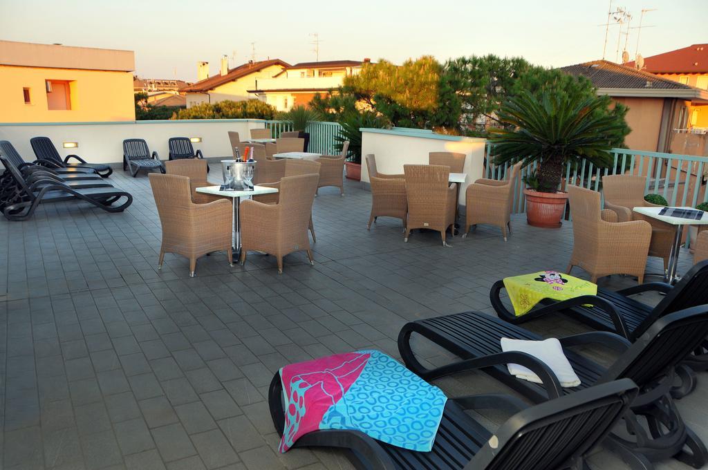 Hotel Raffaello Caorle Exteriér fotografie
