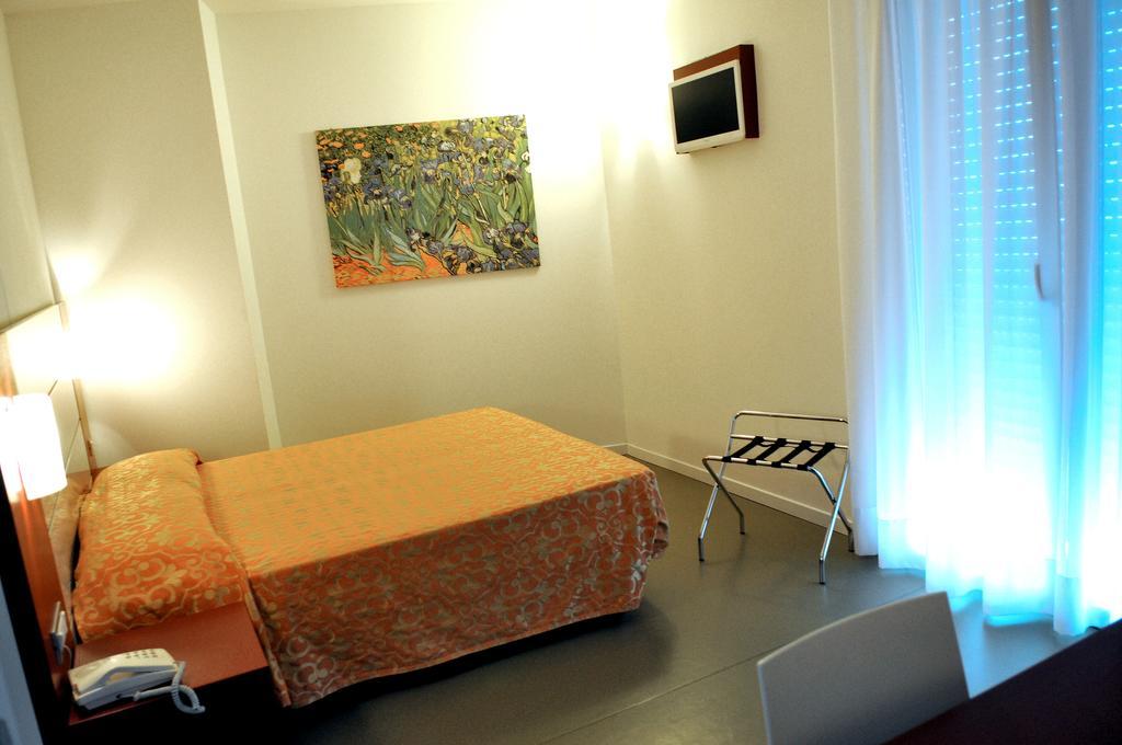 Hotel Raffaello Caorle Exteriér fotografie